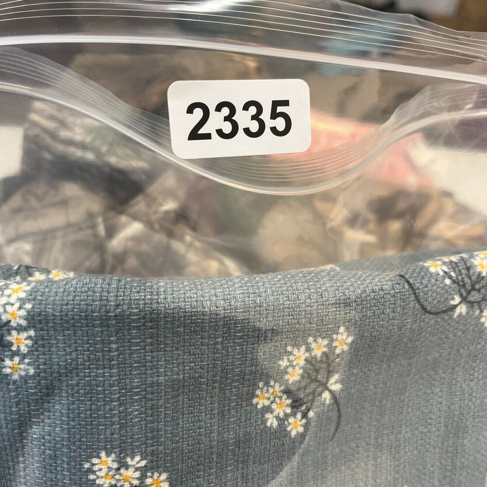 LOFT Gray Floral Pencil Skirt - Picture 10 of 11